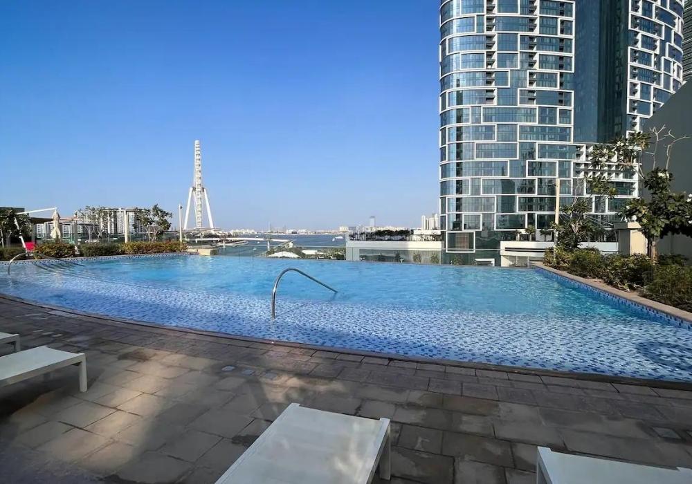 Sea View Luxury 3 Bedroom Apartment With Balcony (5)